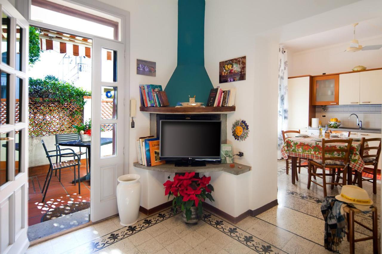 Casa Zafferano Guest House Albenga Exterior foto